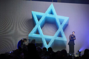 16morwidestar2