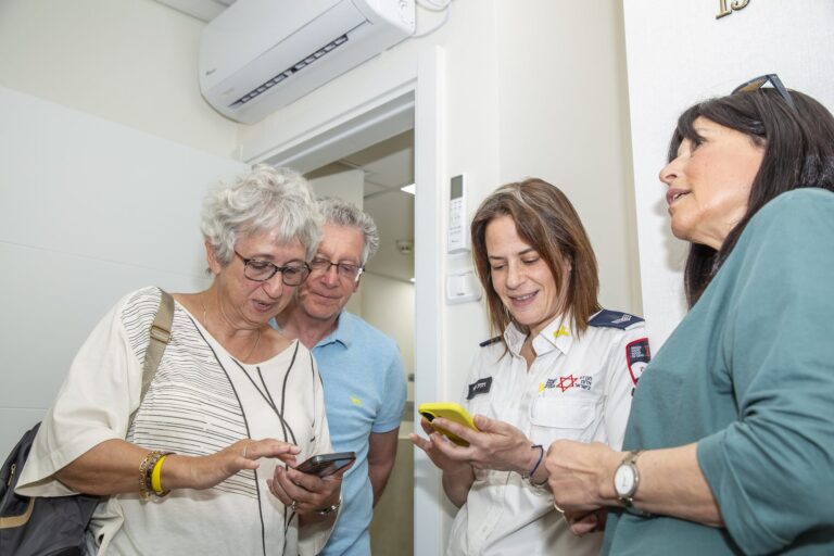Makor Chaim Station Dedication – Peter and Belinda Black